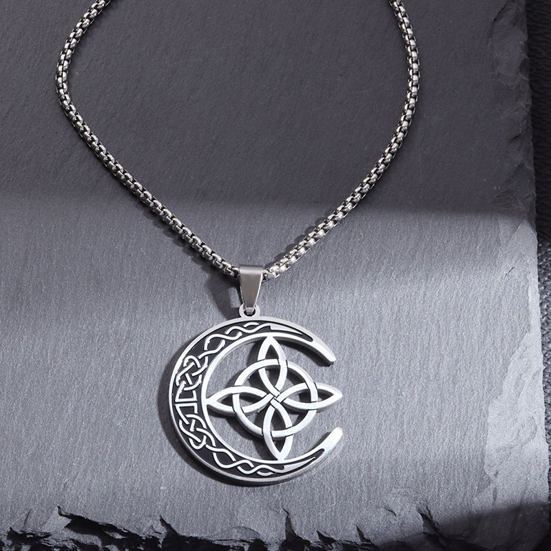 Collier pendentif lune celtique
