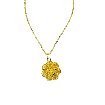Collier élégant avec pendentif fleur en or