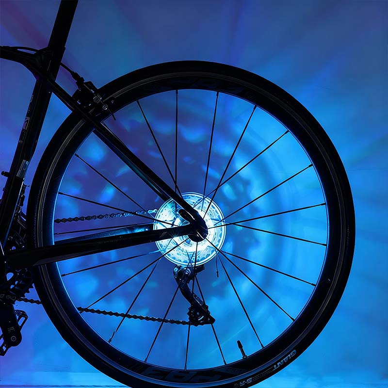 Éclairage LED des moyeux de roue pour rouler de nuit