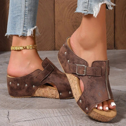 Mode féminine sandales à talons compensés Peep Toe avec plateforme