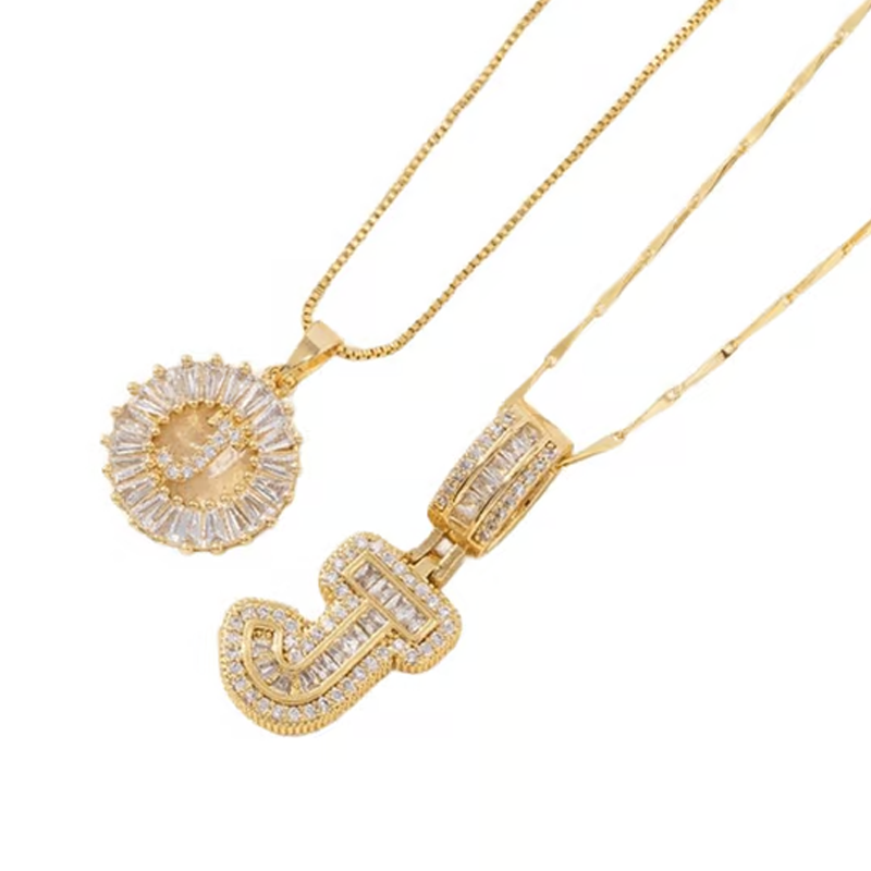 Collier pendentif alphabet doré