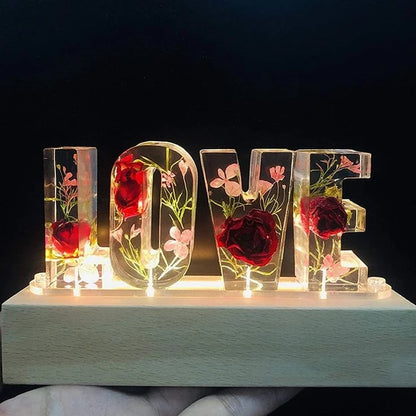 Lettres artisanales en résine florale LED