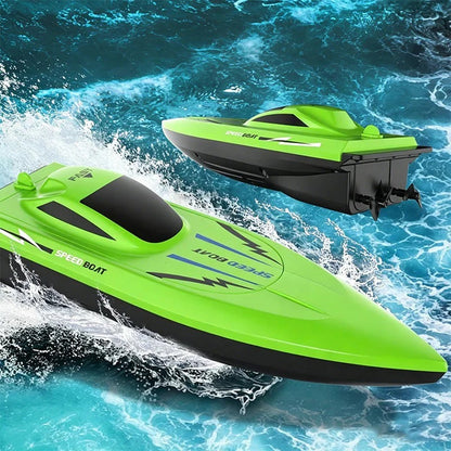 Bateau de course radiocommandé ultra-rapide 2,4 GHz avec doubles moteurs