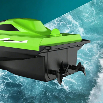Bateau de course radiocommandé ultra-rapide 2,4 GHz avec doubles moteurs